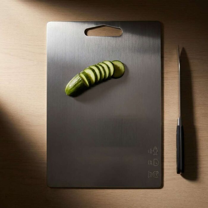 Stainless_steel_product_photo_in…_202609091650 لوح تقطيع ستانلس ستيل 304 — مقاس صغير